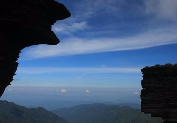 梵净山,建议来梵净山景区之前看下梵净山天气预报,因为山很陡-梵净山