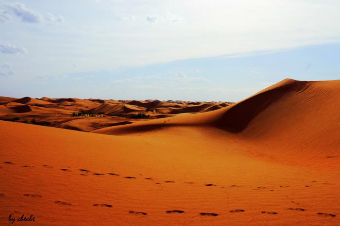 【自驾游攻略】库布齐沙漠最美沙漠，徒步穿越之旅
